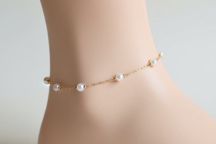 Minimal Gold-Chain Anklet with Natural Stone - Clear Beads