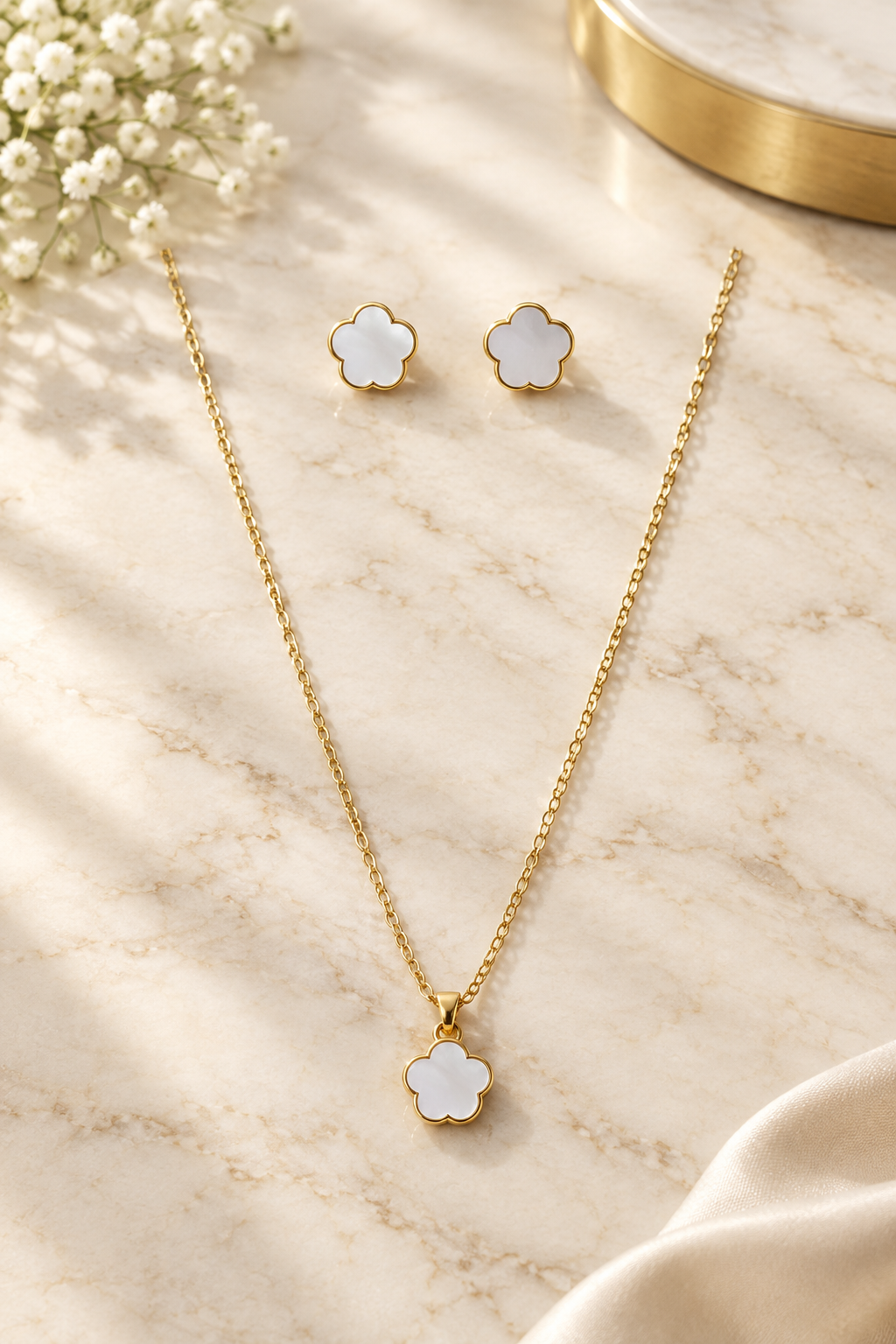 Golden clove Charm Set - Ivory Glow